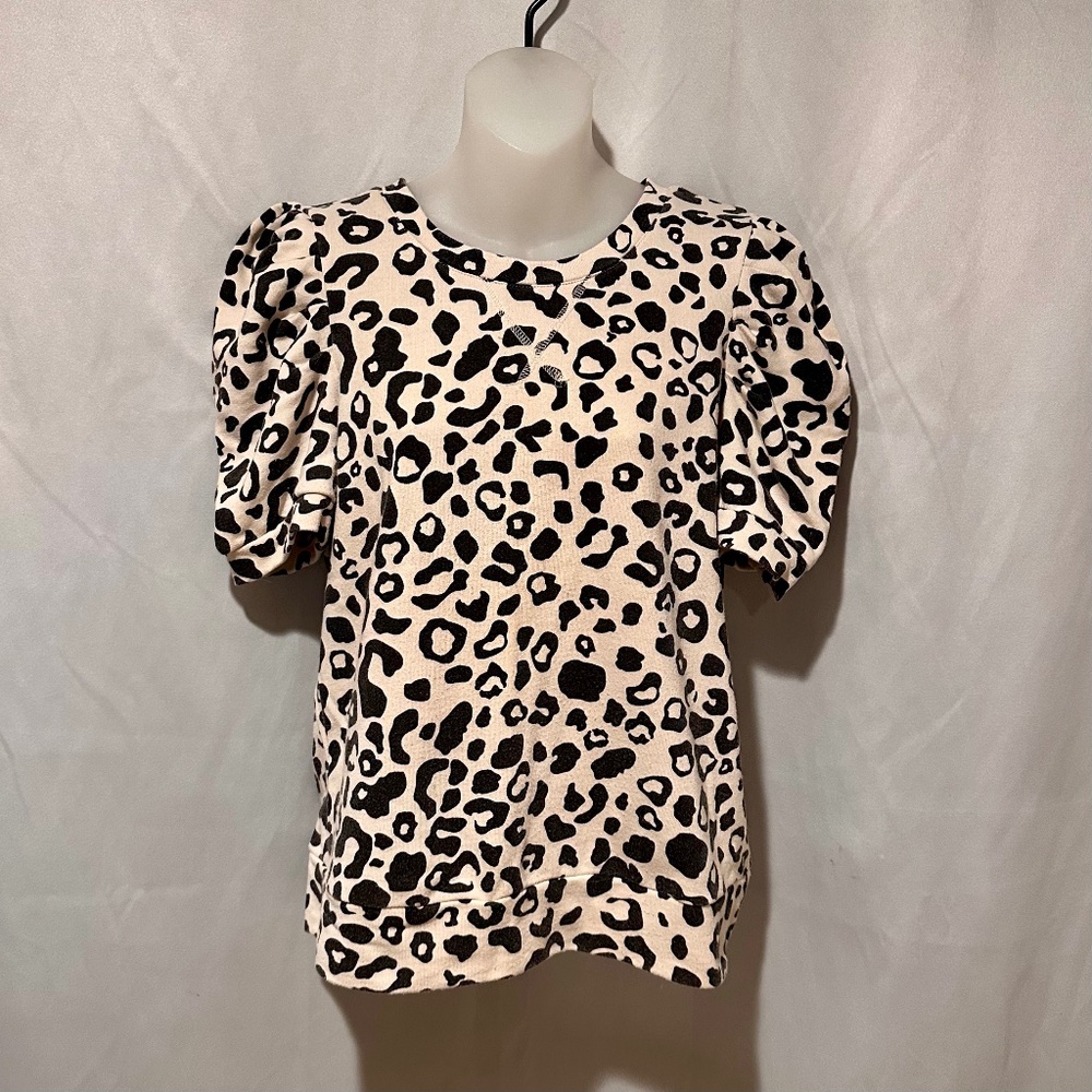 Ivory and Black Puff Sleeve Leopard Top Sweatshirt Short Sleeve Size M